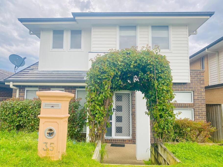 Kellyville 5Br Near Park And Shopping Mall エクステリア 写真