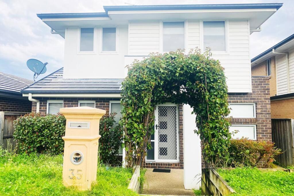Kellyville 5Br Near Park And Shopping Mall エクステリア 写真