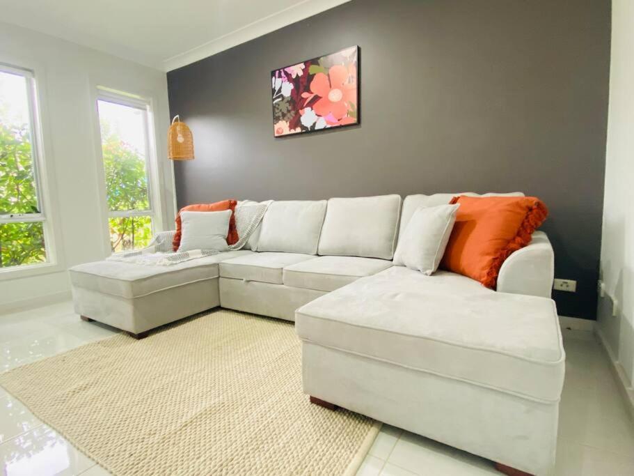 Kellyville 5Br Near Park And Shopping Mall エクステリア 写真